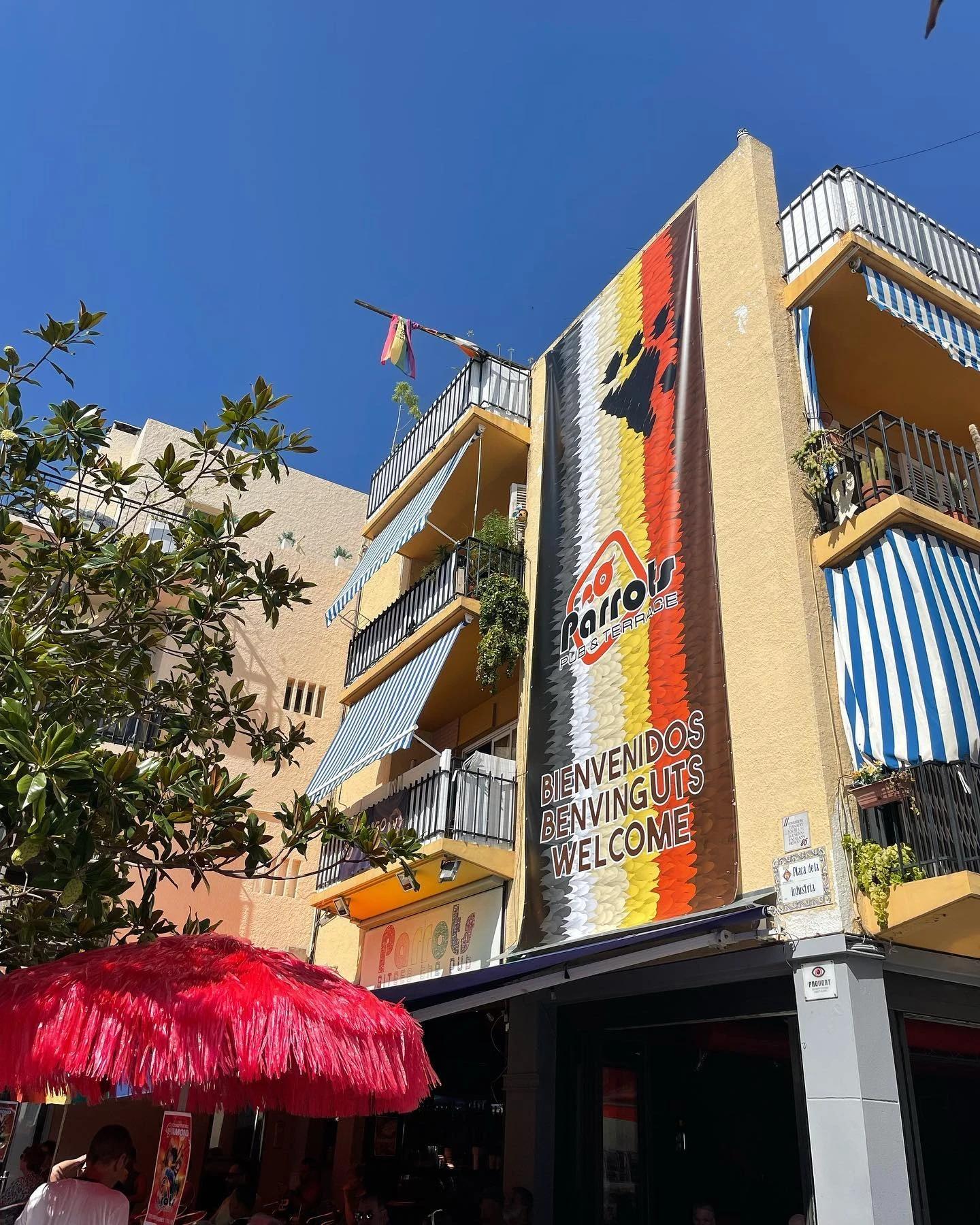 Papageien Pub, Sitges