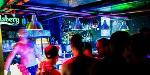 テーマのある週末パーティー