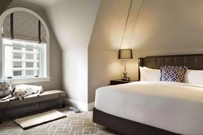 Das Fairmont Hotel Macdonald