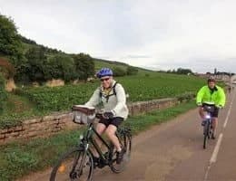 ゲイグループ旅行:ブルゴーニュの色サイクリングツアー