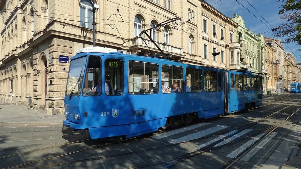クロアチアの冒険同性愛者グループ旅行 クロアチアの冒険同性愛者グループ旅行