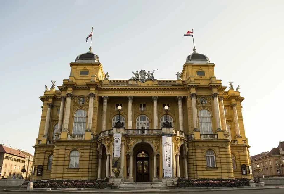 クロアチアの冒険同性愛者グループ旅行 クロアチアの冒険同性愛者グループ旅行