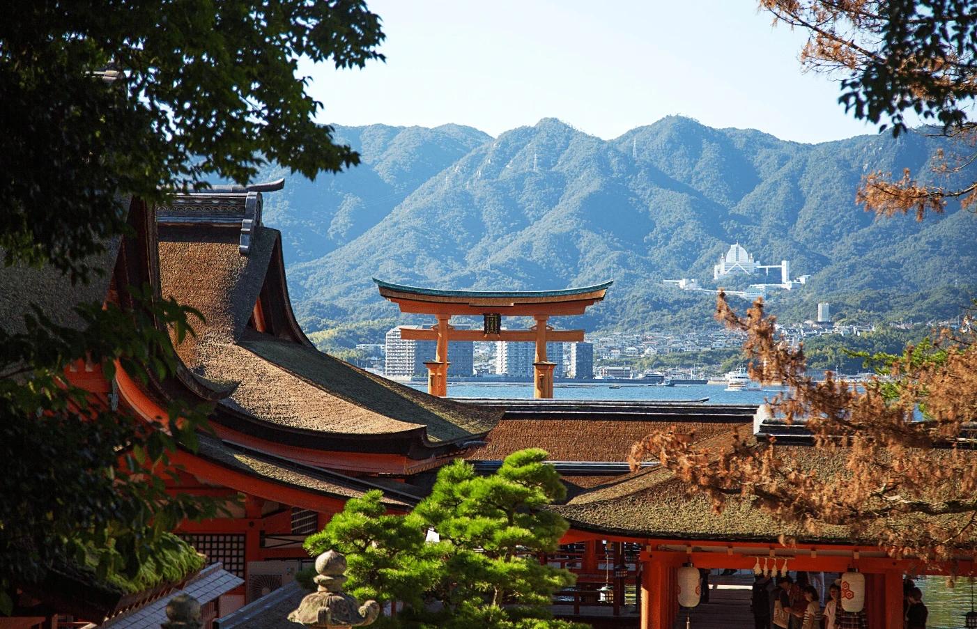 9日目：宮島と大阪
