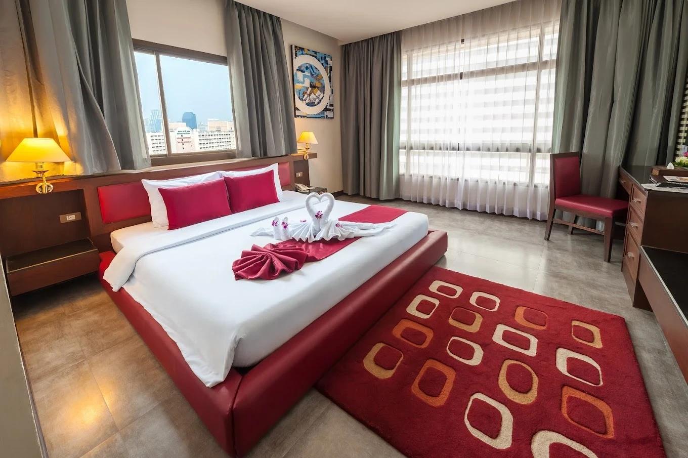Pinnacle Lumpinee Parkhotel
