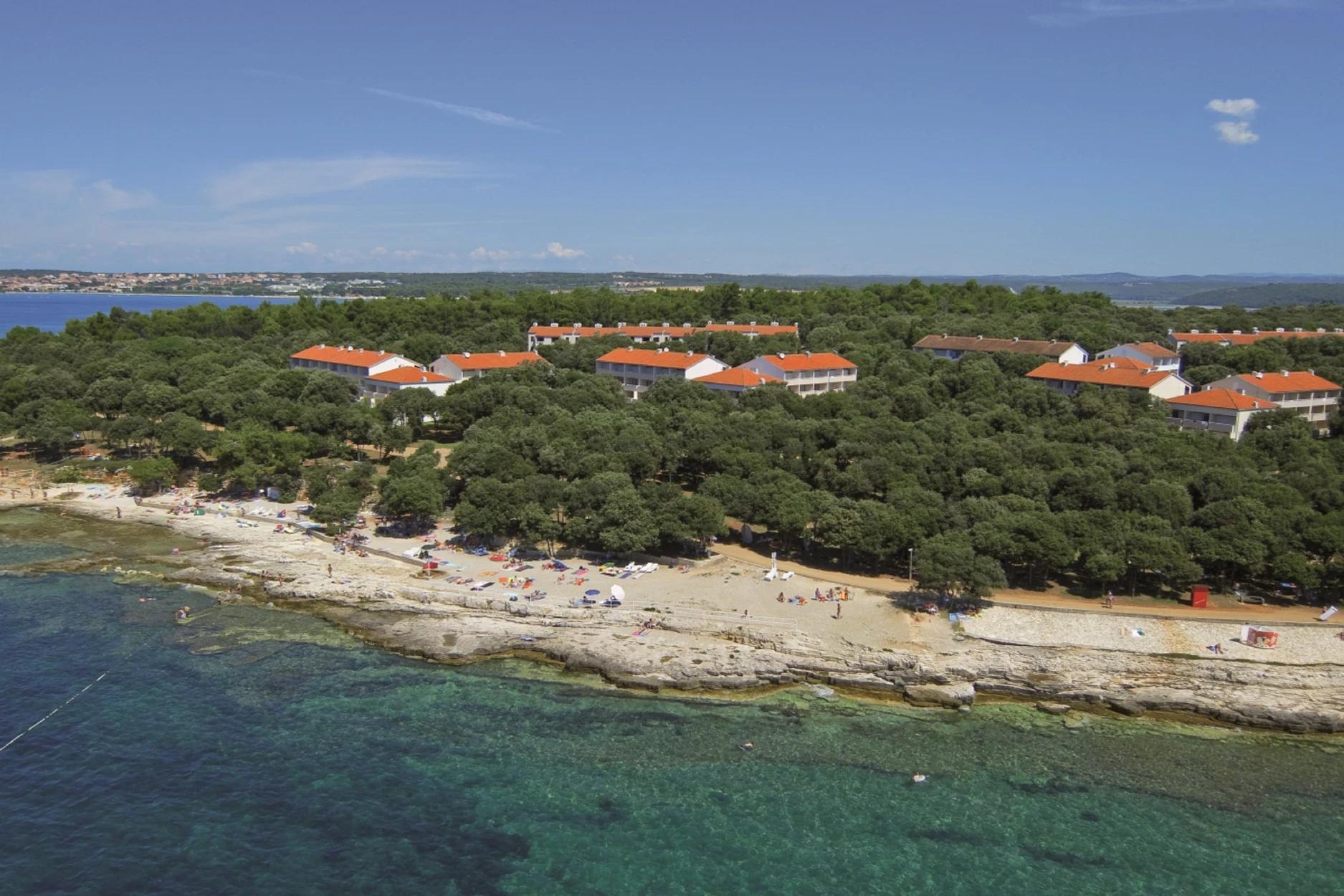 Lanterna Resort